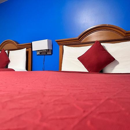 Midway Motel Guthrie Center Bagian luar foto